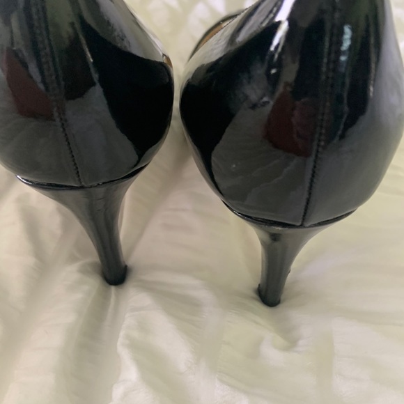 Black Patent peep toe heels - Picture 7 of 8
